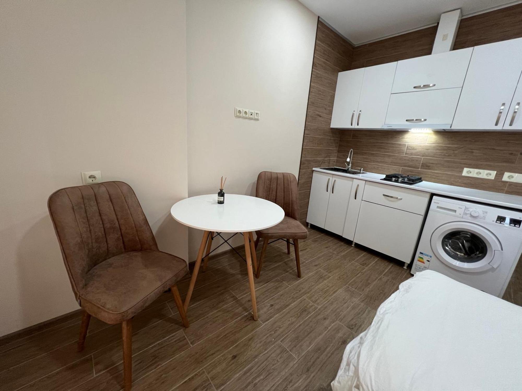 Hotel Paris Батумі Екстер'єр фото