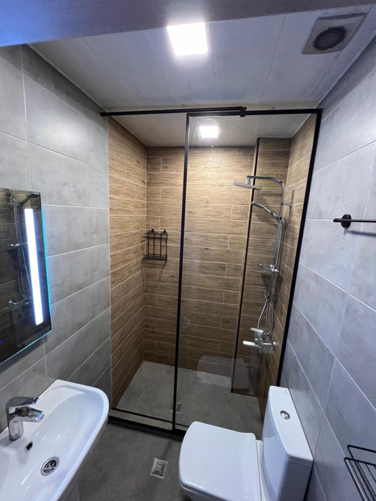 Hotel Paris Батумі Екстер'єр фото
